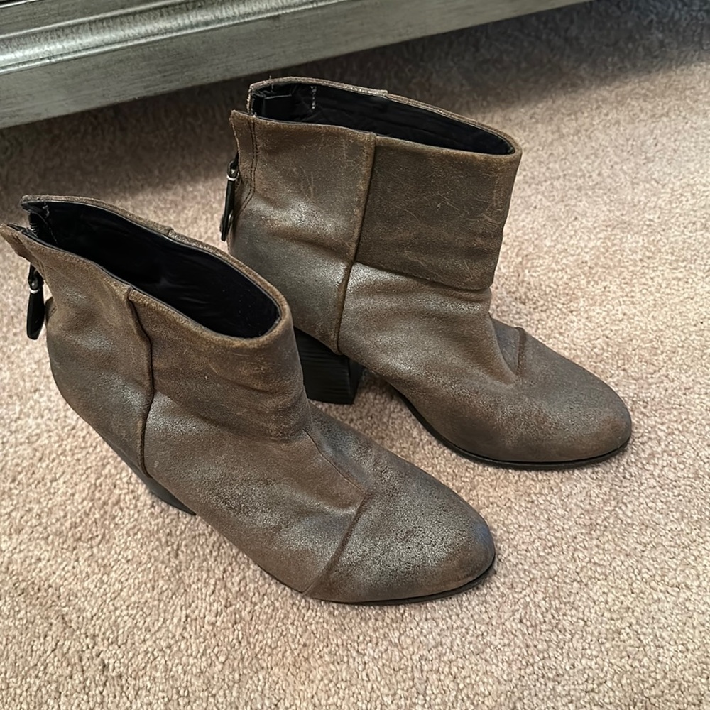 Rag & Bone brown leather heeled bootie with back zip